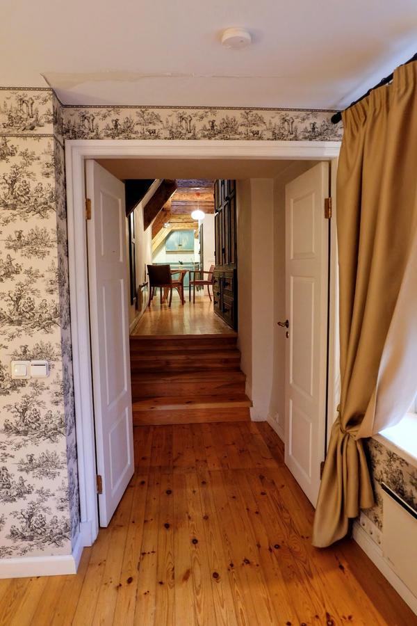 Apartment Dream - 3 Bedroom Old Town Penthouse With Sauna *