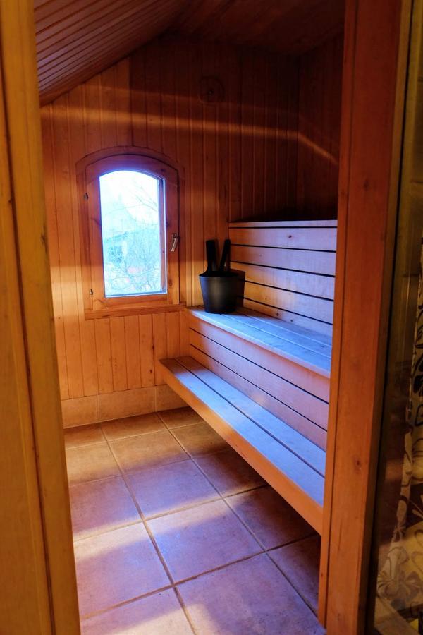 Apartment Dream - 3 Bedroom Old Town Penthouse With Sauna *